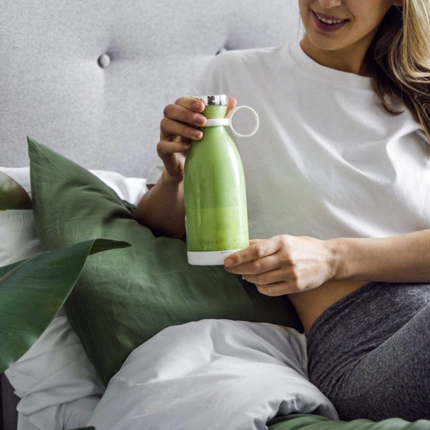 Portable Fruit Blender Juicer - Perfect for On-the Go!